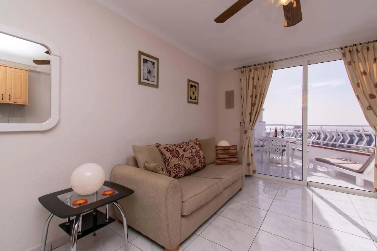 Los Diamantes 2 Bed Apartment Los Cristianos  0*, Los Cristianos (Tenerife)